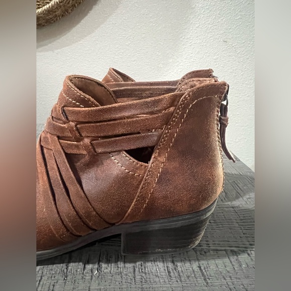 BareTrap Goldie Decorative Interlace Brown Leather Ankle Booties Women’s 7 M - Picture 3 of 10